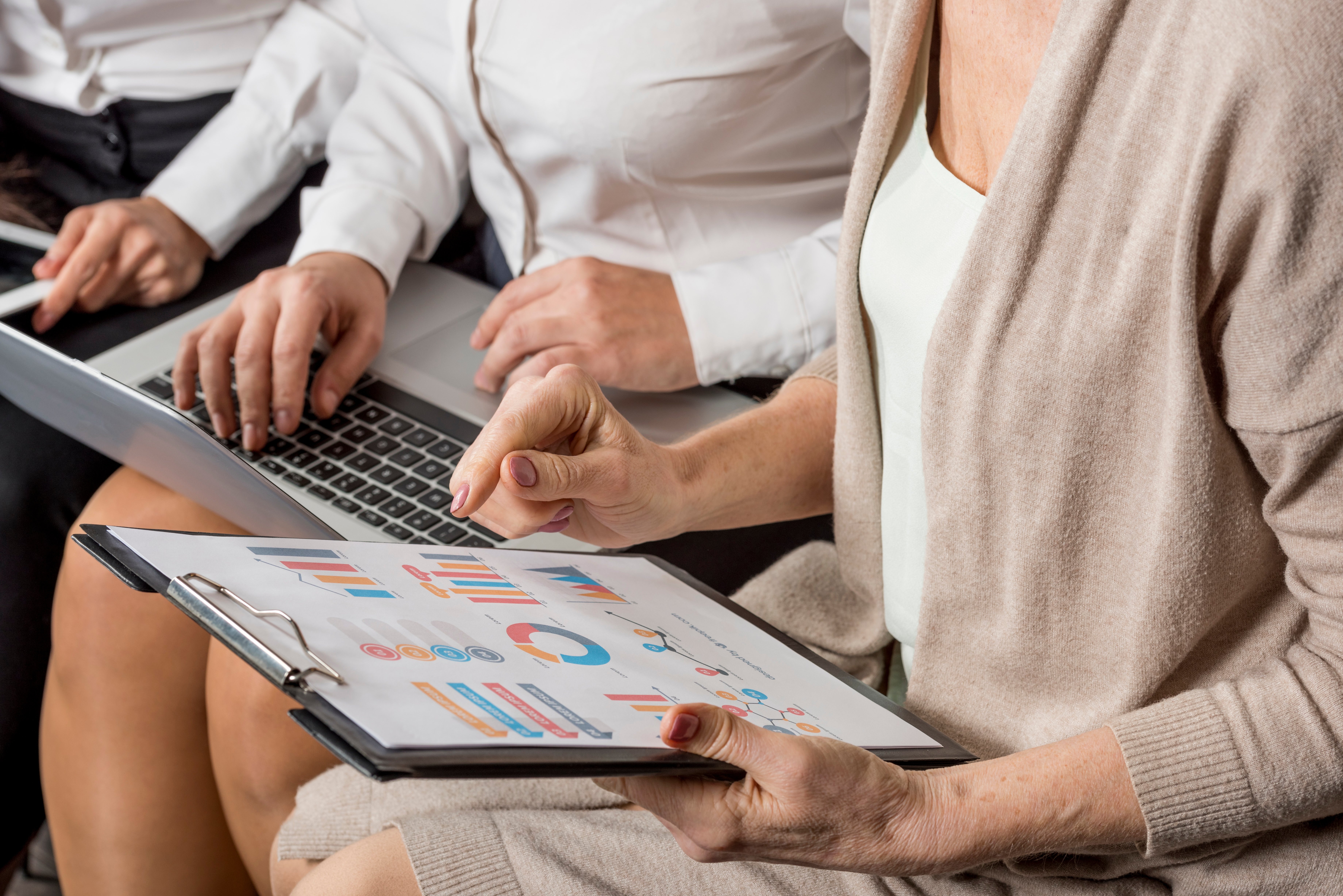 close-up-business-womens-meeting