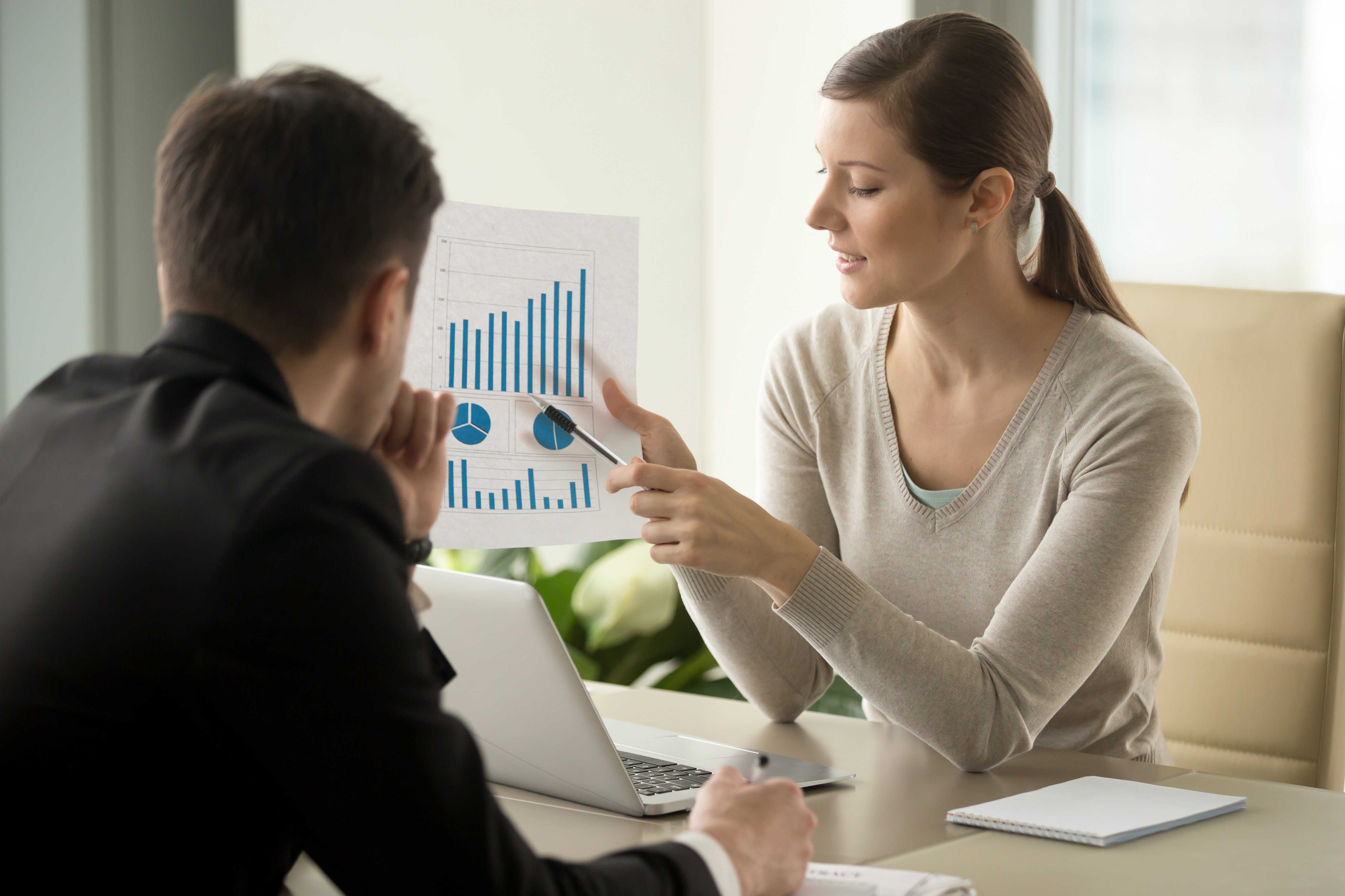 Text Alt: Aplica el ABC de las habilidades de un estratega de ventas y aumenta tus clientes 