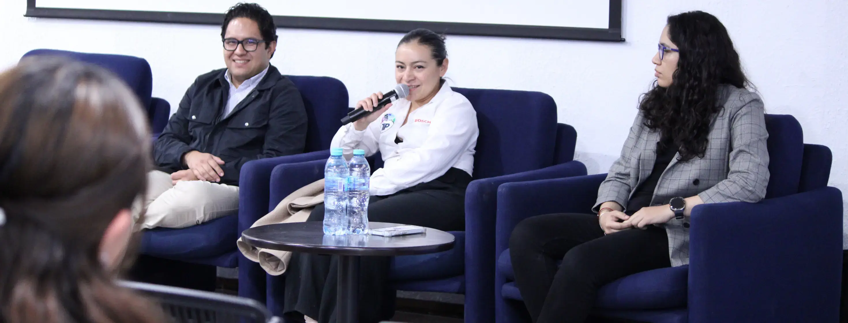 Liderando la Transformación en la Era de la IA: Ingeniería Estratégica y Diseño de Futuros